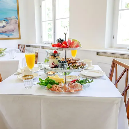 Hotel Lundsgaard Gods 3*