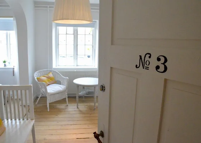 Hotel Lundsgaard Gods 3*